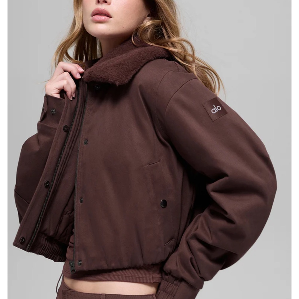 ALO Yoga navigator jacket color brownstone  sold out jacket